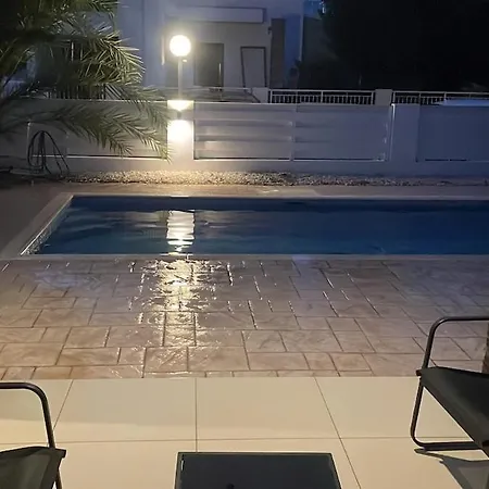 Private Summer House Villa Perivólia