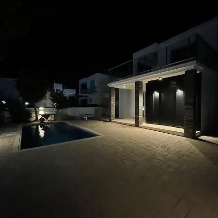Private Summer House * Perivolia